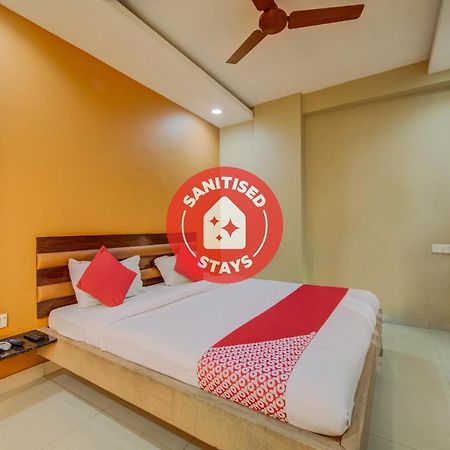 Oyo 18431 Hotel Celestee Grand Hyderabad Exterior photo