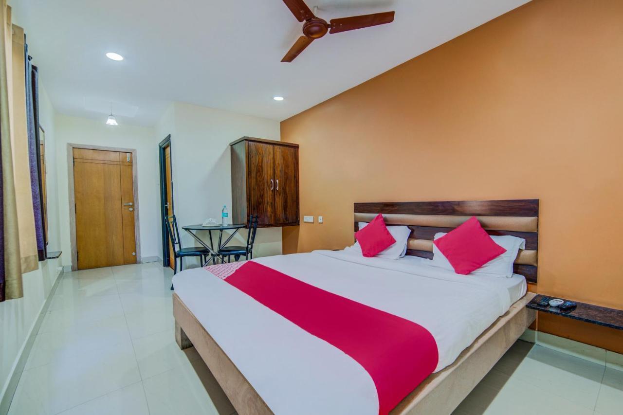 Oyo 18431 Hotel Celestee Grand Hyderabad Exterior photo